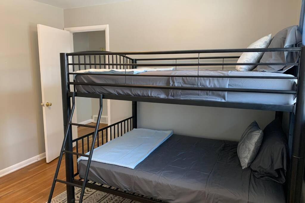 3 King Beds + Bunk Beds On Broadway Villa Littleton Dış mekan fotoğraf